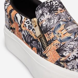 Jakalyn Flatform Sneaker